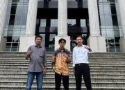 Gaji Guru Cuma 139 Ribu, Anggaran Makan Gratis Digugat ke MK